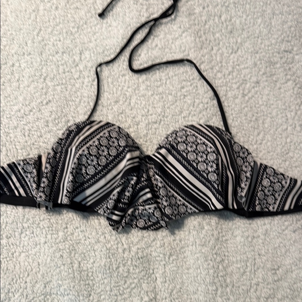 Black and White Patterned Bikini Top